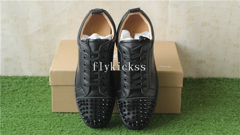 Super High End Christian Louboutin Flat Sneaker Low Top Black Leather